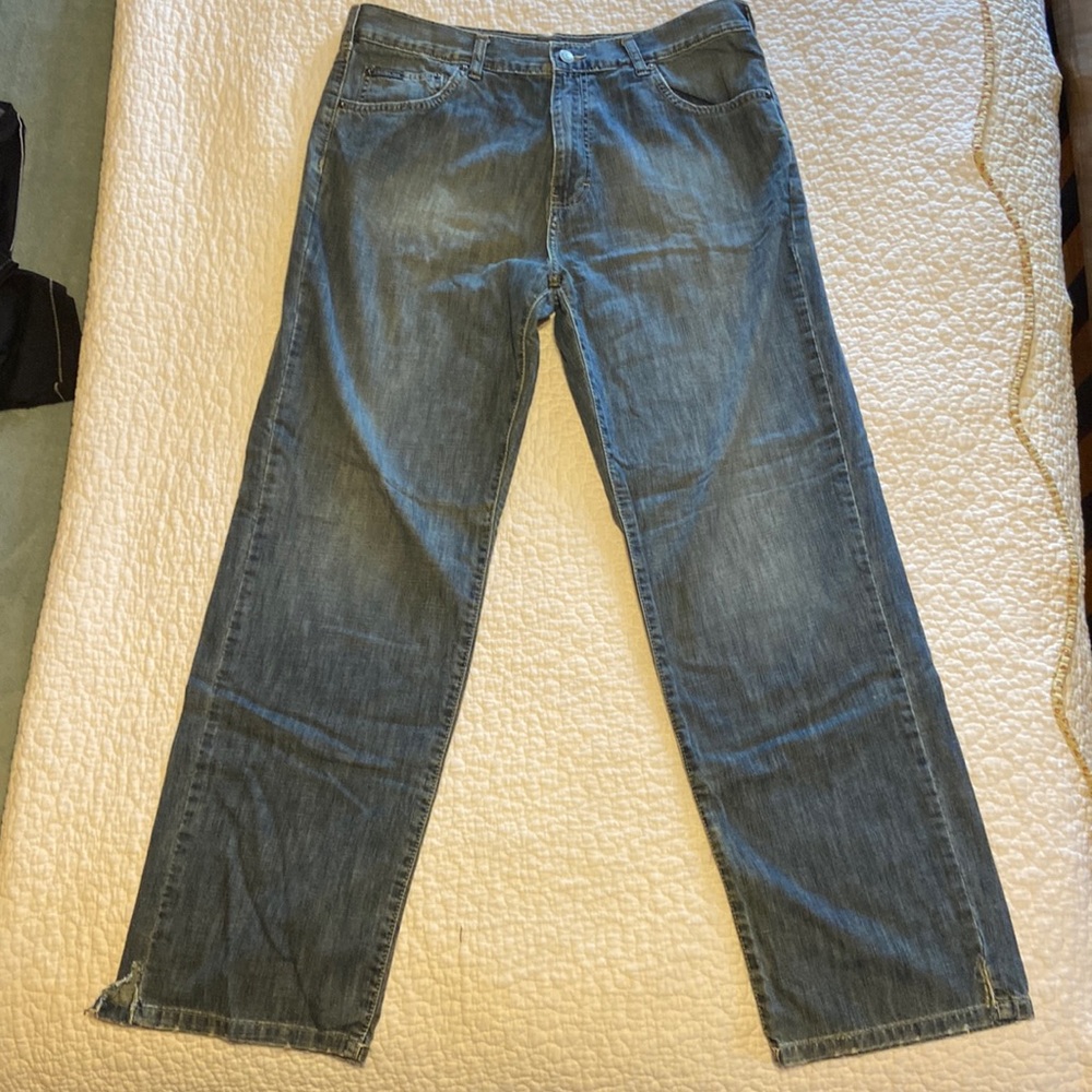 Calvin Klein straight leg jeans size 36 in great condition.